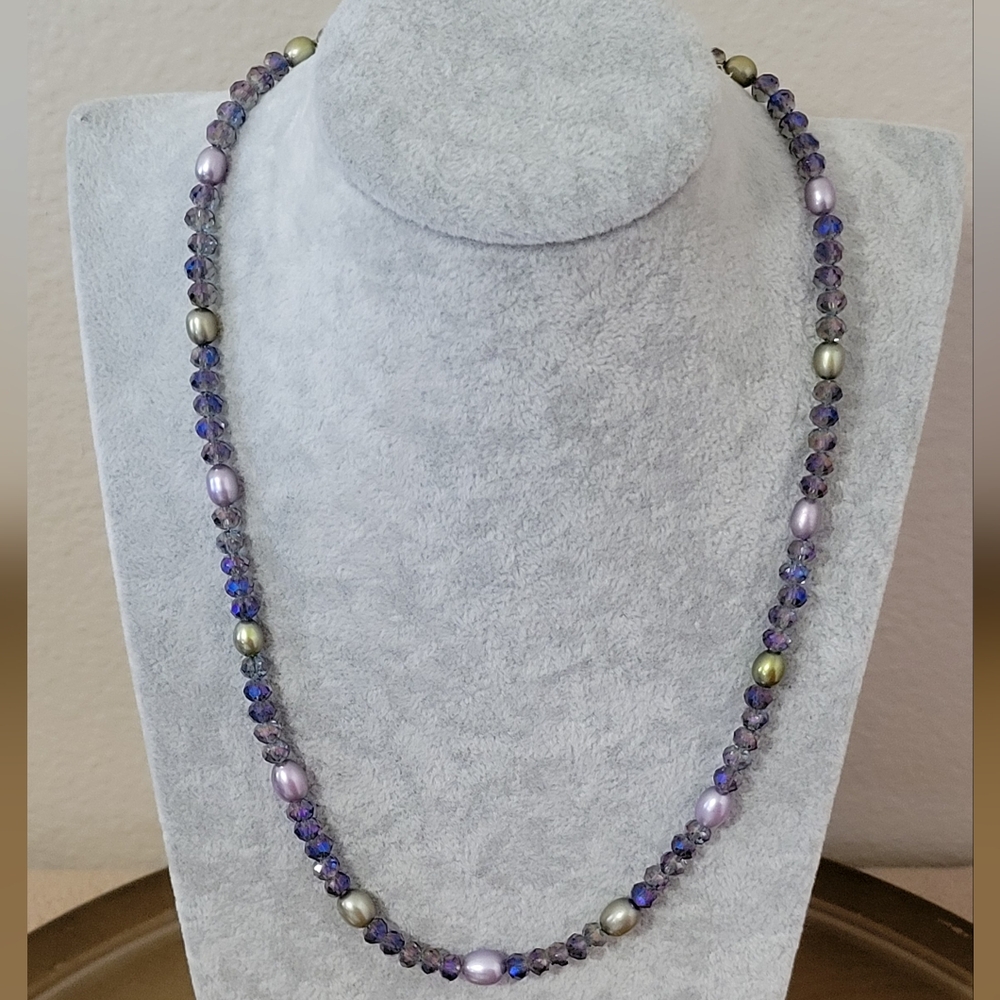 Sophisticated Purple and Green Necklace with Pearls and Crystal Beaded Design